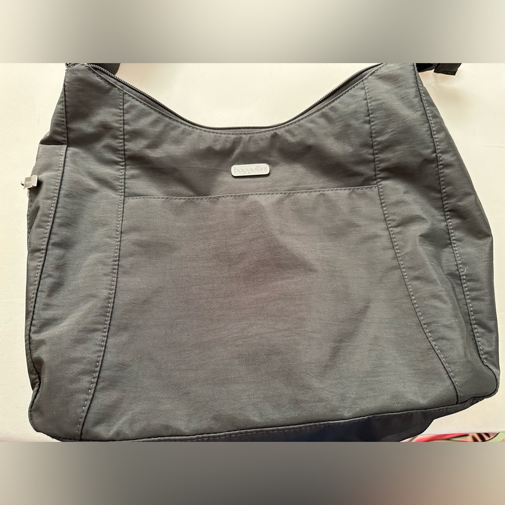 Baggallini Graphite Gray Crossbody Purse